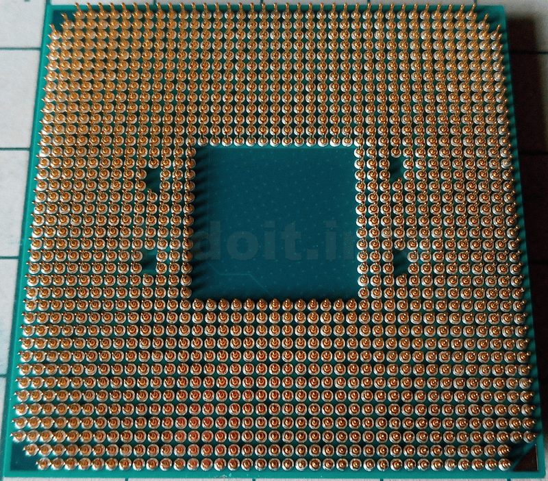 AMD Ryzen 7 1700 CPUの裏側